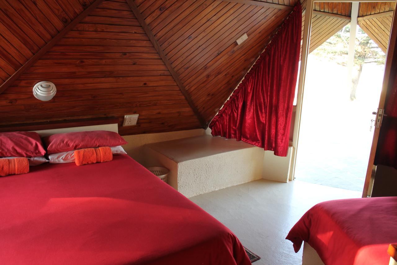 Pyramids Motel Van Reenen Экстерьер фото