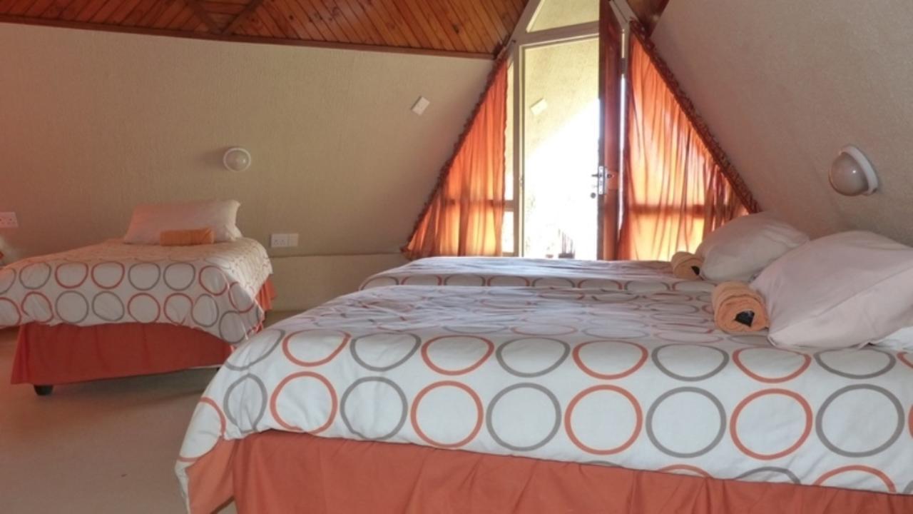 Pyramids Motel Van Reenen Экстерьер фото