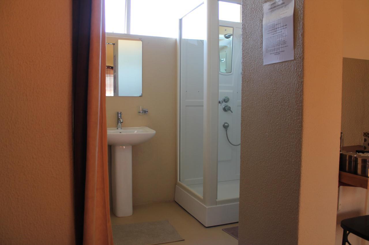 Pyramids Motel Van Reenen Экстерьер фото