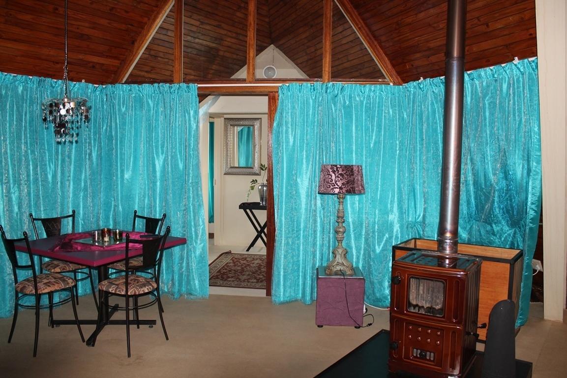 Pyramids Motel Van Reenen Экстерьер фото