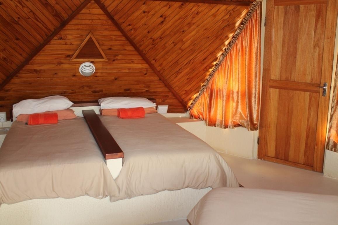 Pyramids Motel Van Reenen Экстерьер фото